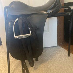 Coleman Croft Sovereign Dressage Saddle 16.5"